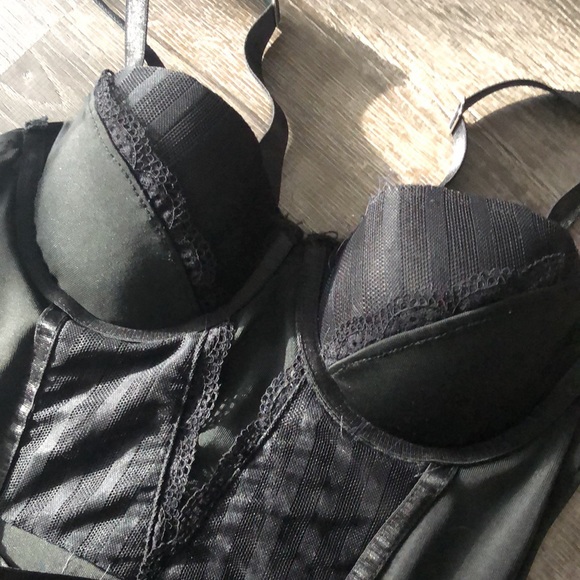 Black Gothic Corsette - Picture 3 of 4